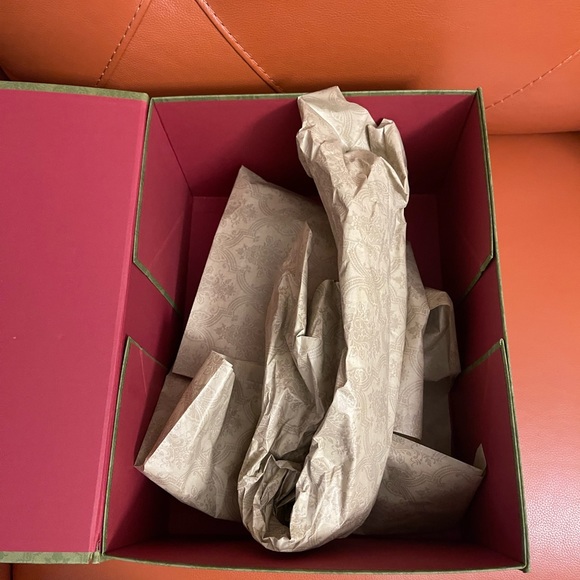 Authentic Gucci box - Picture 5 of 7